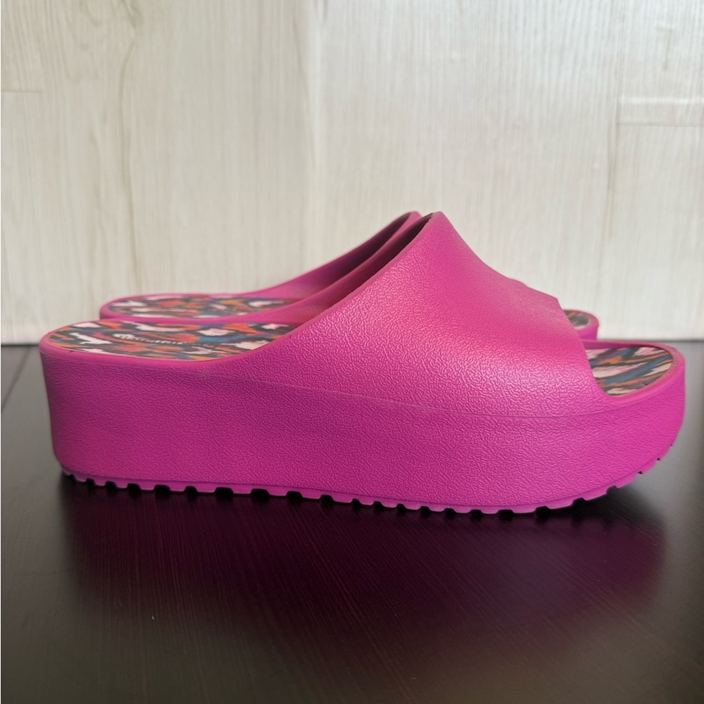 BareTraps Parvati Platform Slide Sandals Women’s 8 Magenta Open Wedge Summer EUC - Picture 5 of 9